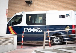 Un policía de Granada que robó 3.000 euros en un registro, detenido por tratar de drogar a una mujer