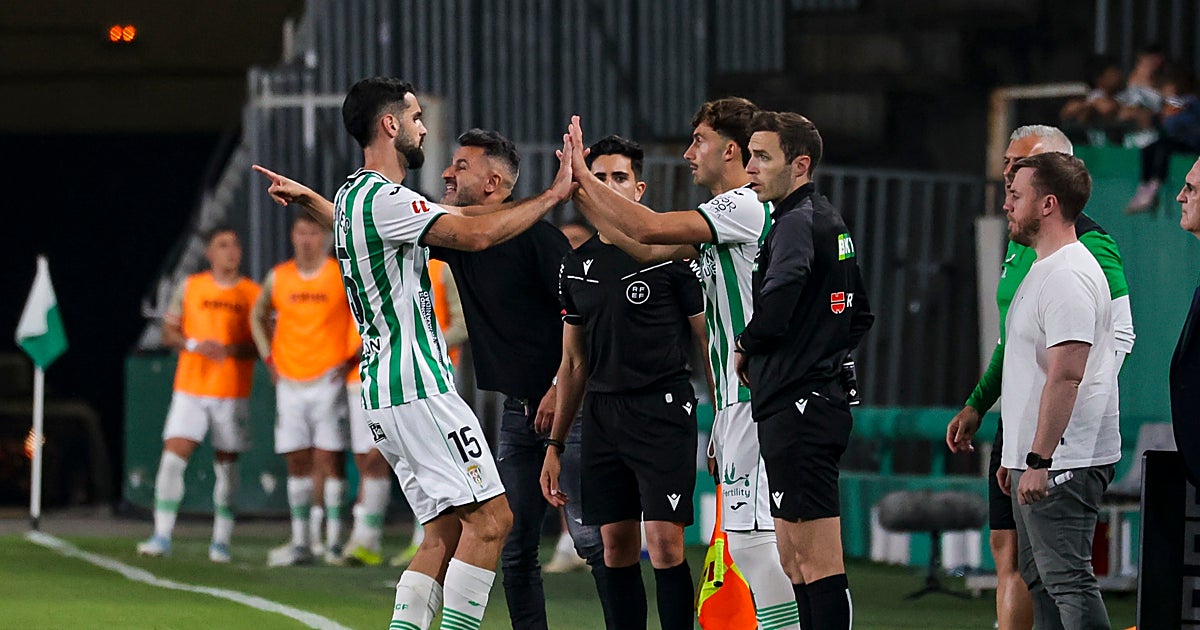 Xavi Sintes y una incógnita abierta en la defensa del Córdoba CF