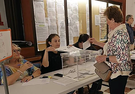 Horarios de los colegios electorales de Andalucía 2026: ¿hasta qué hora se puede votar?