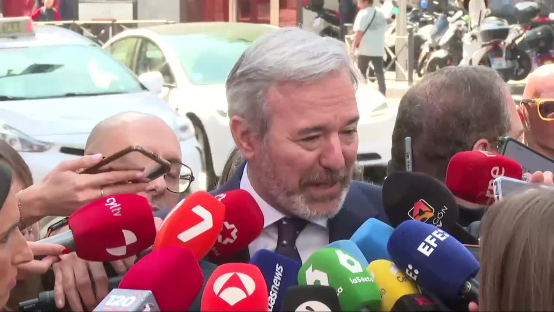 Jorge Azcón felicita a Juanma Moreno y espera que forme gobierno "lo ...