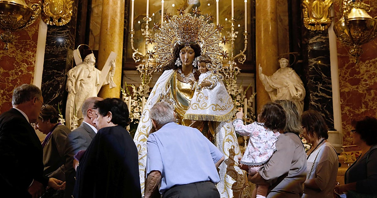 Besamanos a la Virgen de los Desamparados en Valencia: horario y cómo acceder
