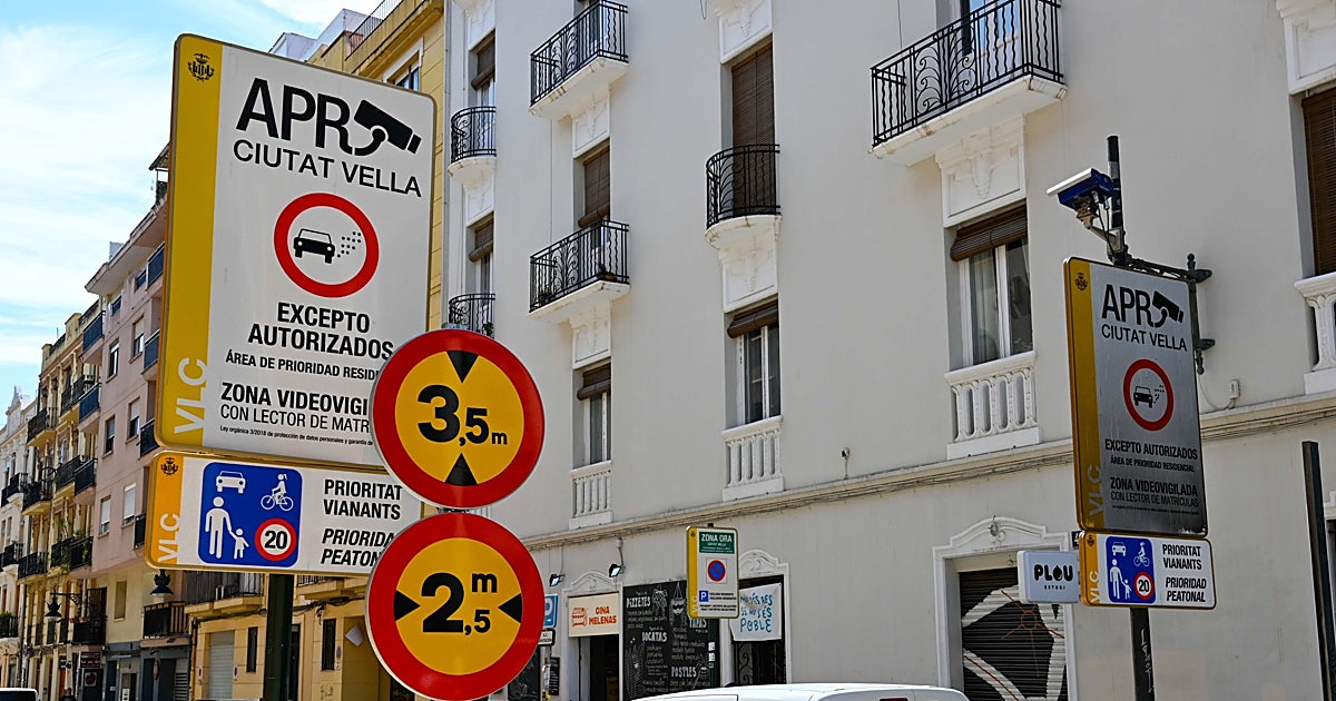 Los dos barrios de Valencia que estrenan «zonas de coexistencia»: límite de velocidad en 20 km/h y prohibida la pelota