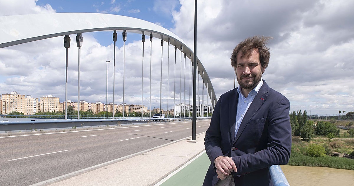 El hijo de Giménez Abad, en el aniversario del asesinato de su padre: «Detesto que Bildu sea un interlocutor privilegiado del Gobierno»