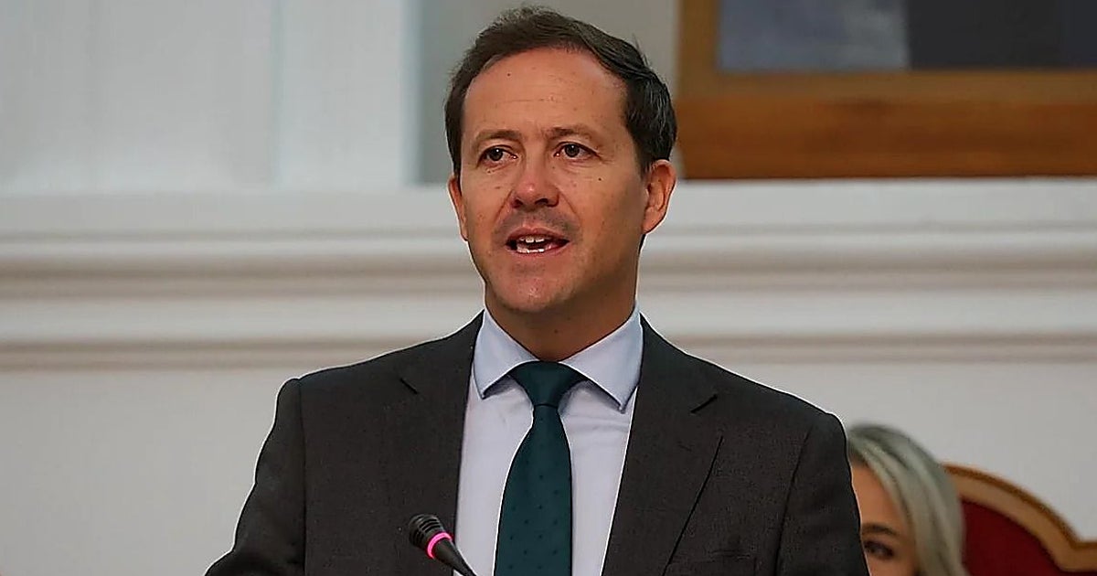 Velázquez carga contra la decisión del Ministerio sobre el AVE: «Es una tomadura de pelo más del Gobierno de España»