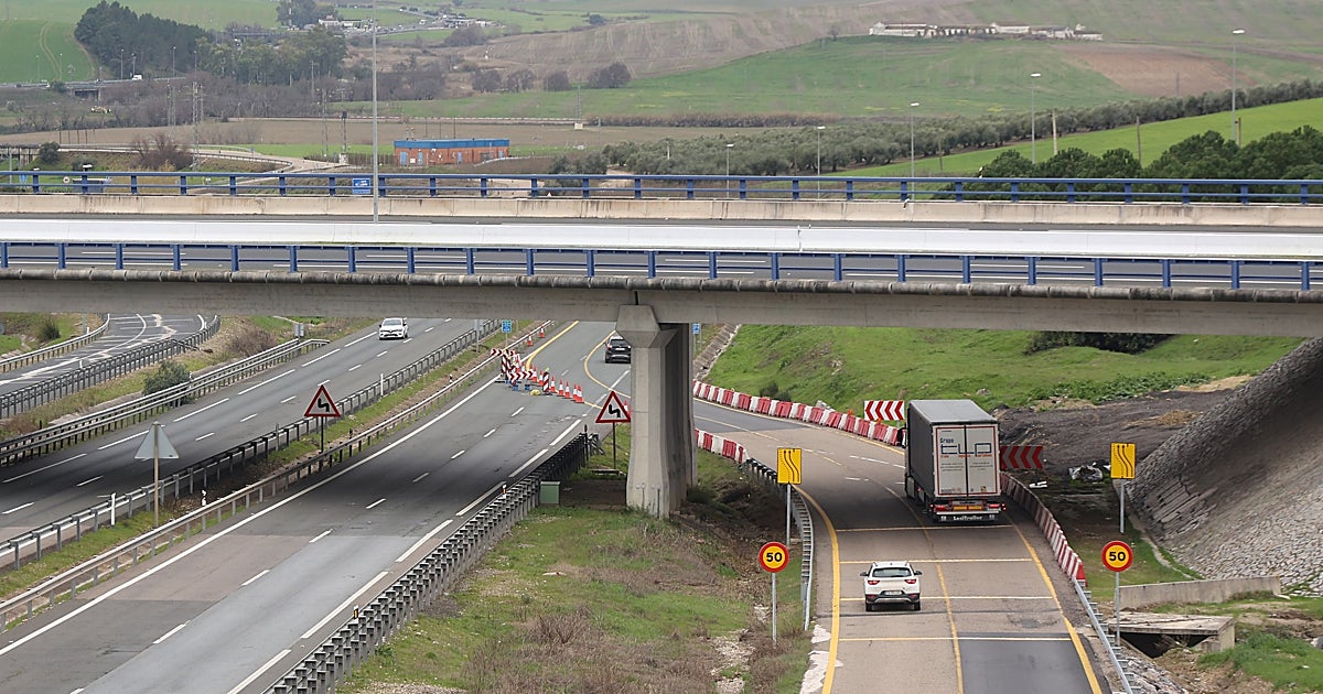 Reabre al tráfico el tramo de la A-4 en Córdoba tras el arreglo de las fisuras en un viaducto de la A-45