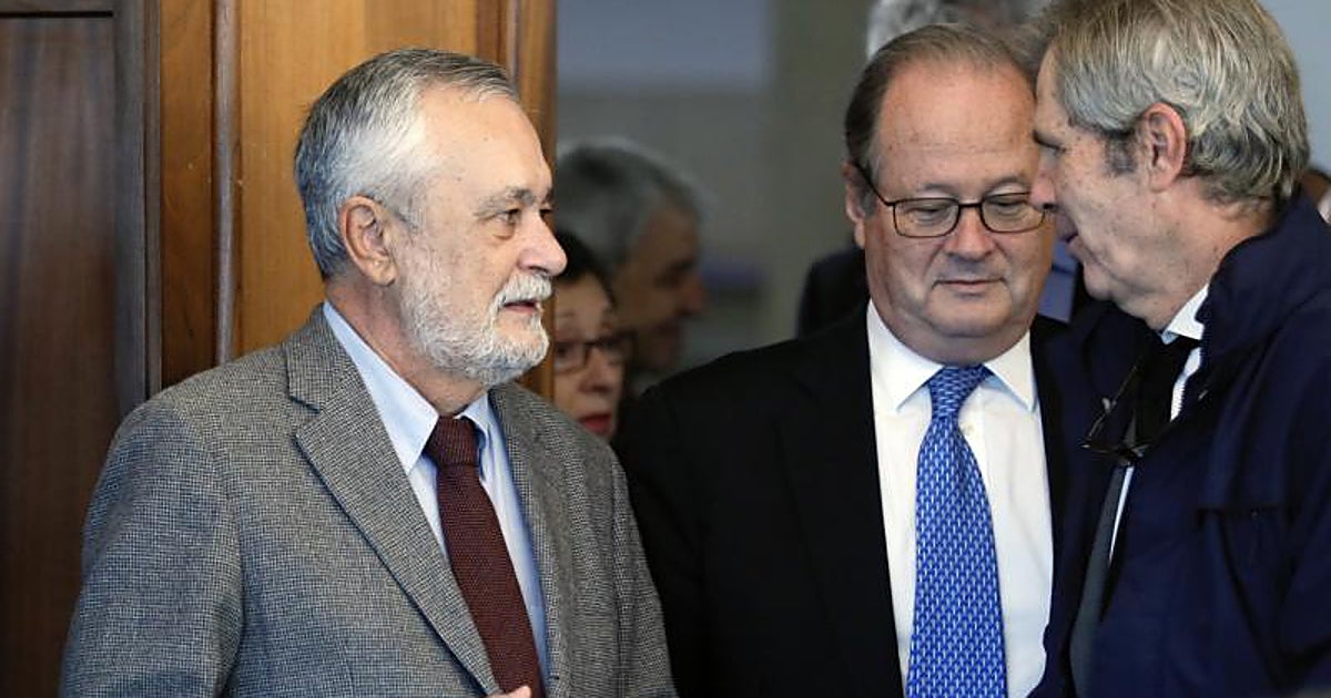 Zapatero ficha al abogado Víctor Moreno Catena, que logró borrar delitos a una exconsejera condenada por los ERE
