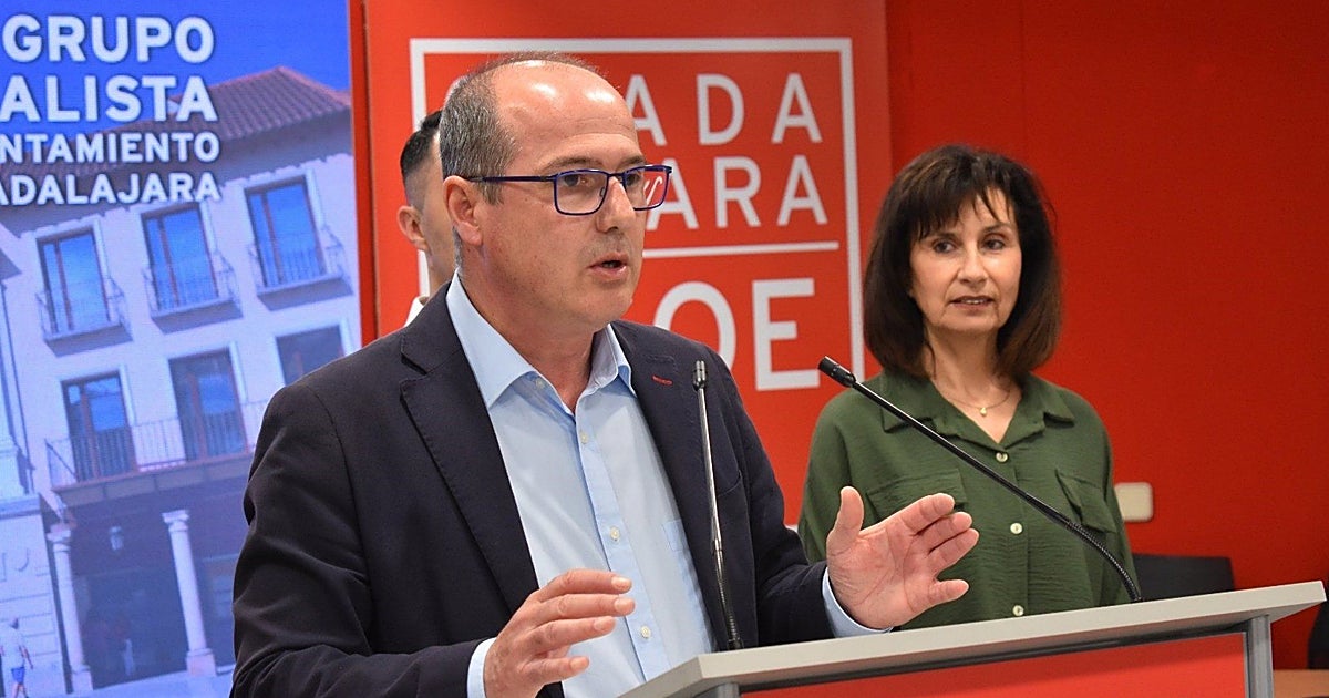 Rojo pide la dimisión de Guarinos por «engañar» con la reducción de la zona azul en Guadalajara