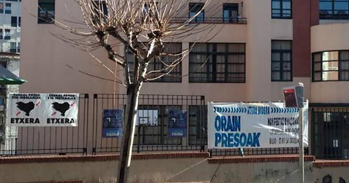 Solo tres docentes de la pública vasca fueron con sus alumnos al Memorial de Víctimas y uno recibió «boicot»