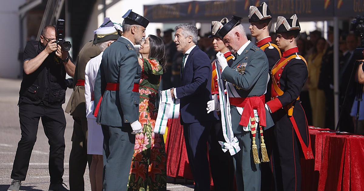 Marlaska elogia la labor de la Guardia Civil en el accidente de Adamuz: «El comportamiento de los agentes fue modélico»