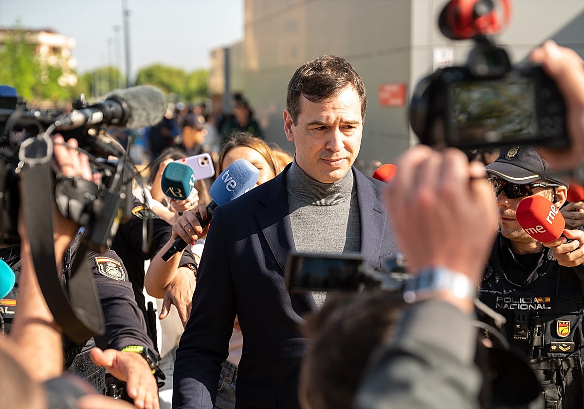 David Sánchez Pérez-Castejón, a la salida de los juzgados de Badajoz