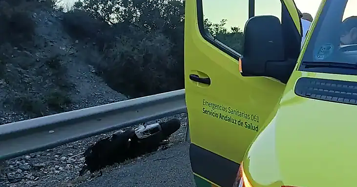 Muere un hombre de 50 años en accidente de moto en una carretera de Granada