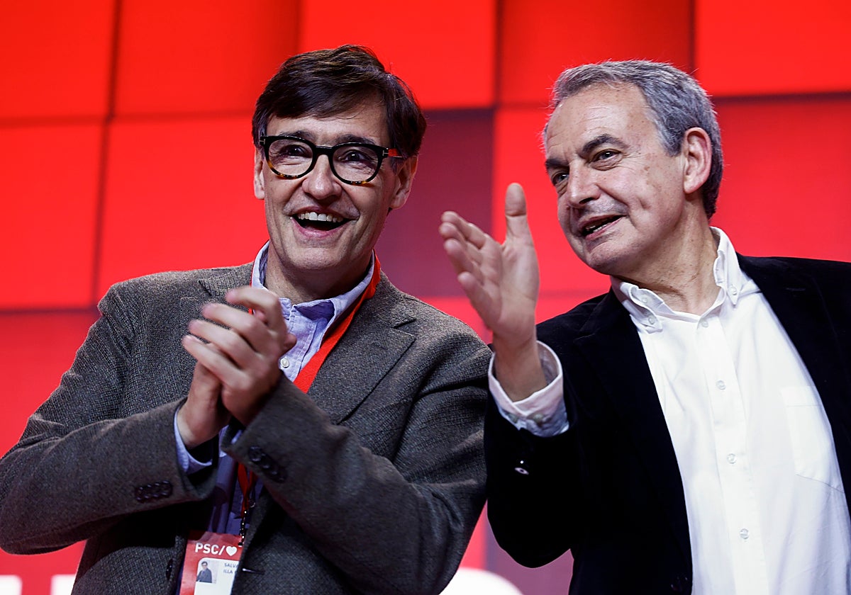 Salvador Illa y José Luis Rodríguez Zapatero, durante el XV Congreso del PSC en 2024.