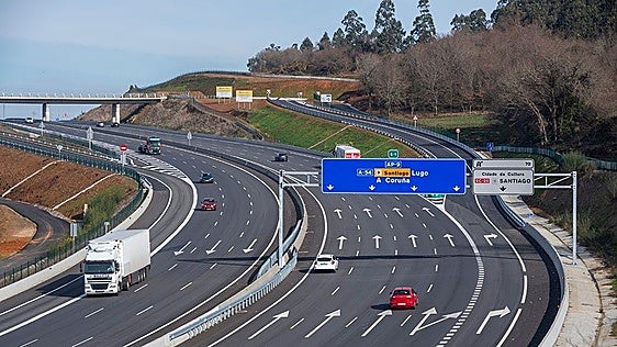 El Gobierno acepta al fin transferir la AP-9 a Galicia