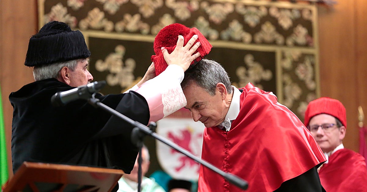 La Universidad de León abre la posibilidad de retirar el título de 'honoris causa' a Zapatero si hay «pruebas»
