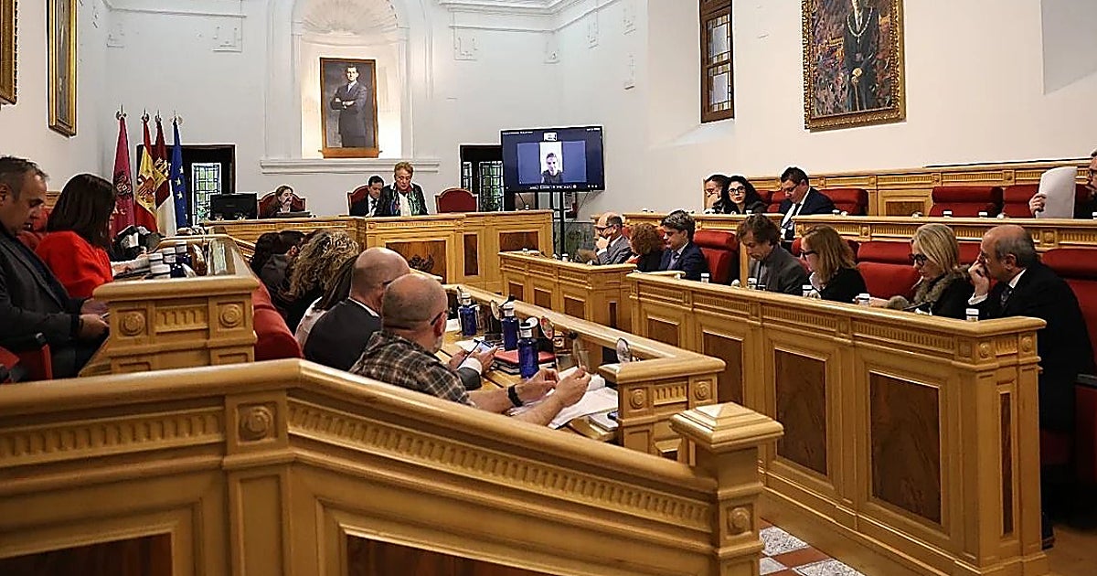 Luz verde a la reforma del reglamento de los plenos: «prioridad toledana» y sin voto telemático