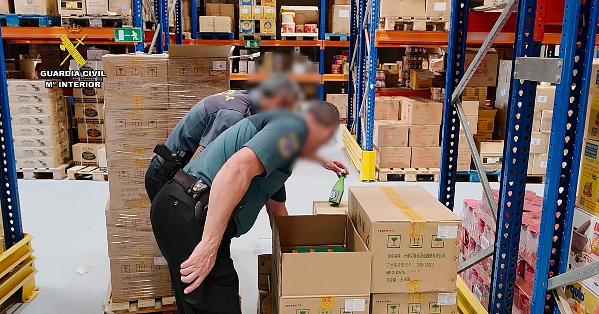 Localizan 3.492 botellas de bebidas de alcohol ilegal en una nave industrial en Gran Canaria