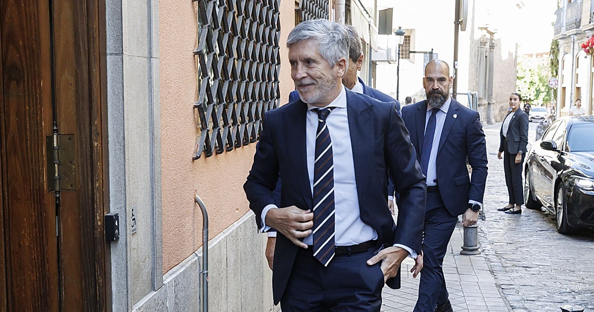 Los socios del Gobierno salvan a Marlaska de ser reprobado por la muerte de dos guardias civiles