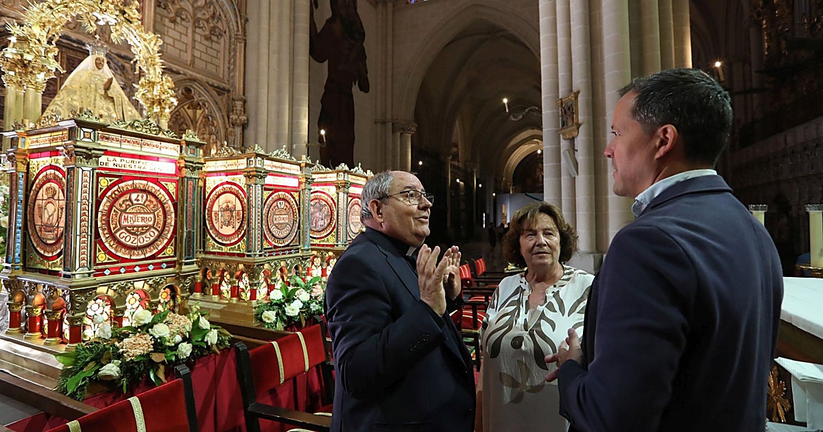 El Ayuntamiento restaura el Rosario de Cristal que saldrá este viernes en procesión en la Catedral