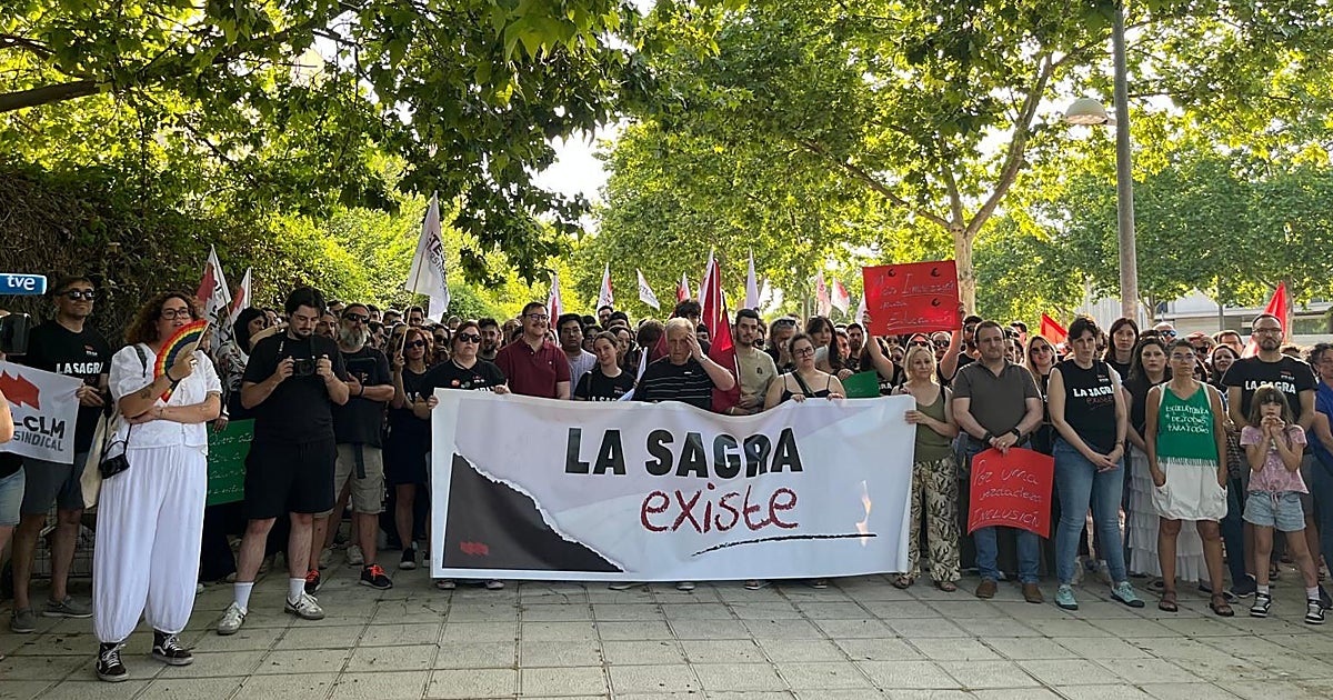 Docentes y familias piden en Toledo la dimisión del consejero por el «abandono» educativo en La Sagra