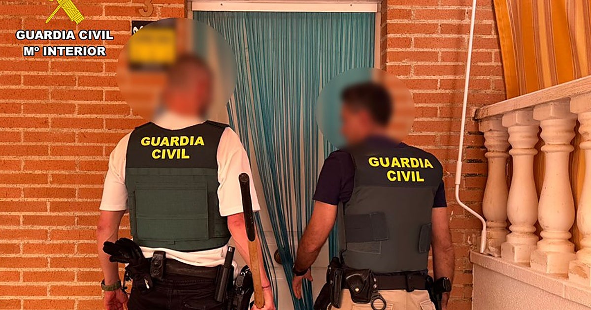 Detenido un falso instalador de toldos acusado de estafar más de 30.000 euros a vecinos de Santa Pola