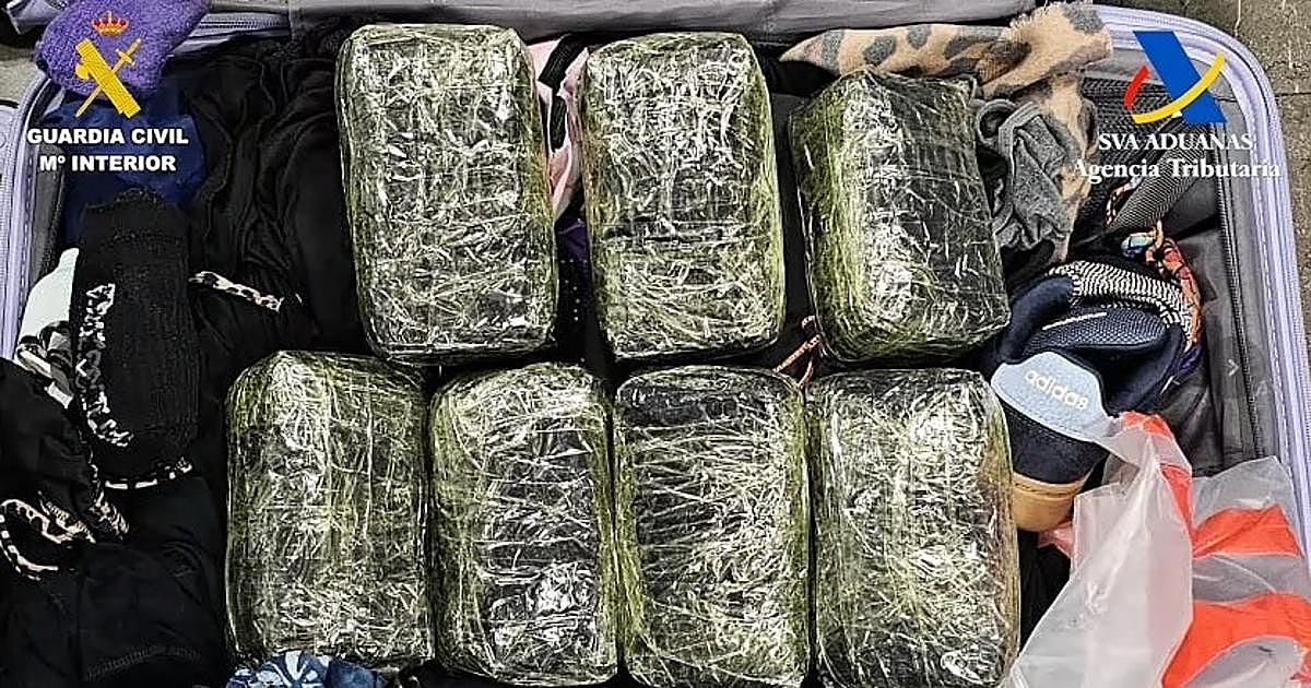 Detenidas dos personas durante su escala en Barajas con 14 kilos de cocaína en su maleta