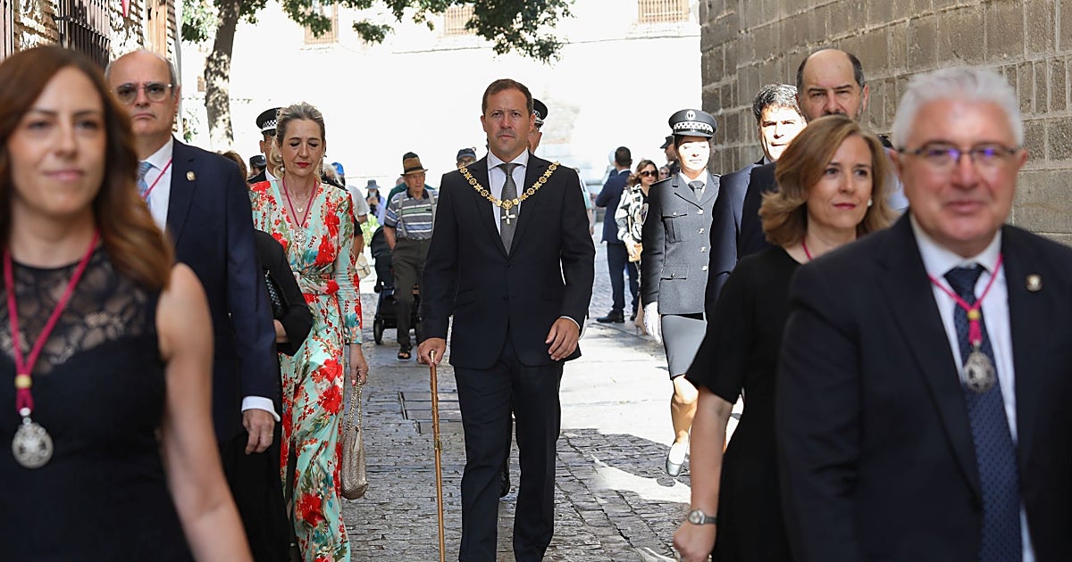 El alcalde pide «aciertos» a la Virgen del Sagrario para seguir mejorando la ciudad de Toledo