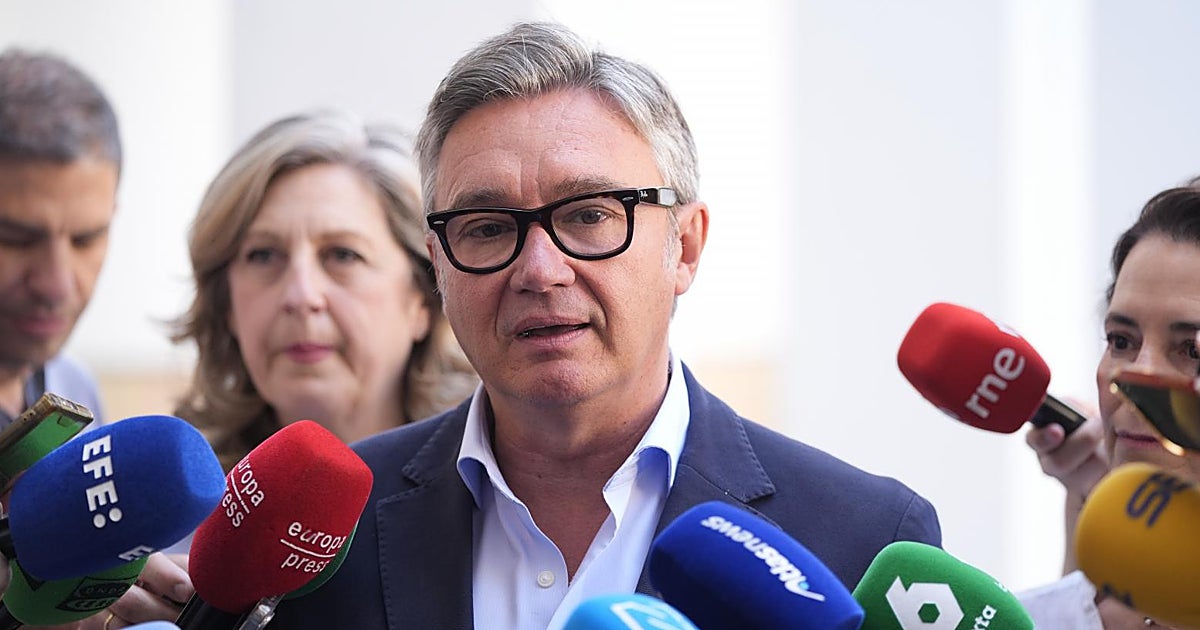 Vox presiona llevando a los ayuntamientos su 'prioridad nacional' para los servicios públicos