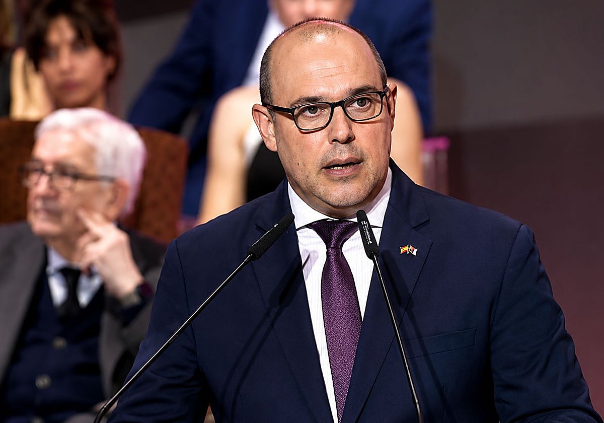 Bellido agradece a Page su «valentía» frente a Sánchez y apuesta por una Castilla-La Mancha con voz propia