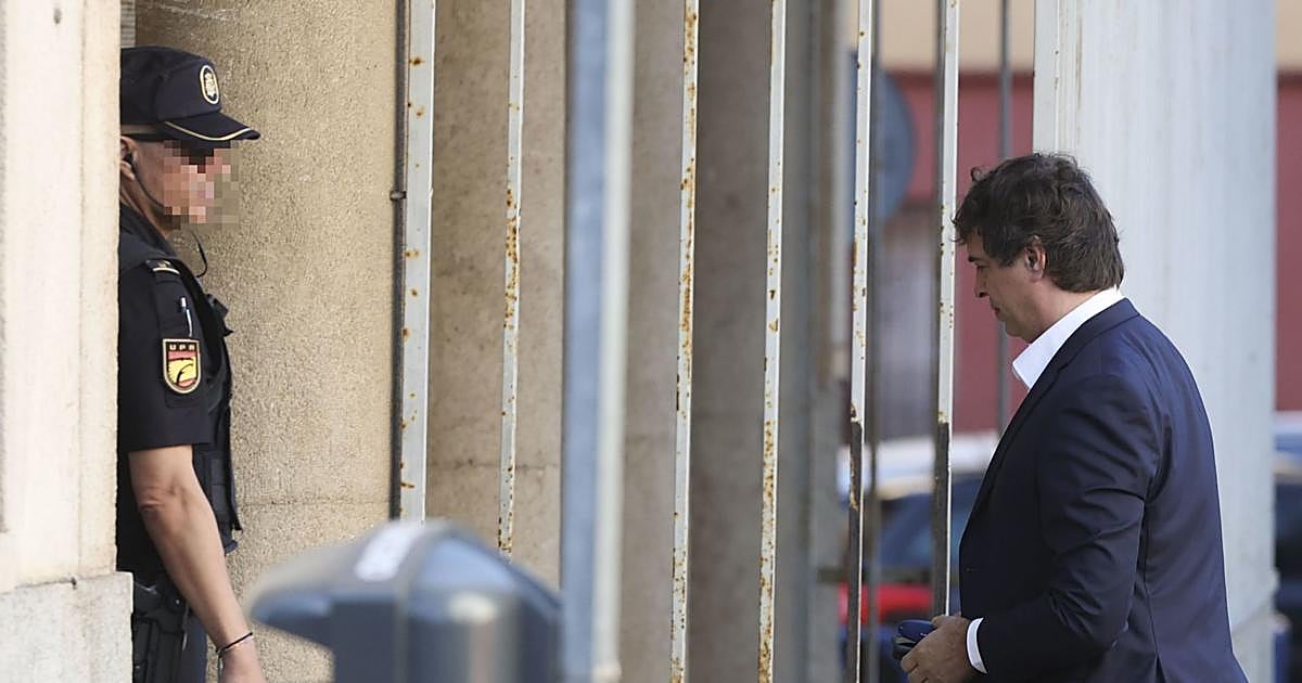 Los directores de conservatorio pidieron un pianista y un community manager en lugar del puesto de David Sánchez