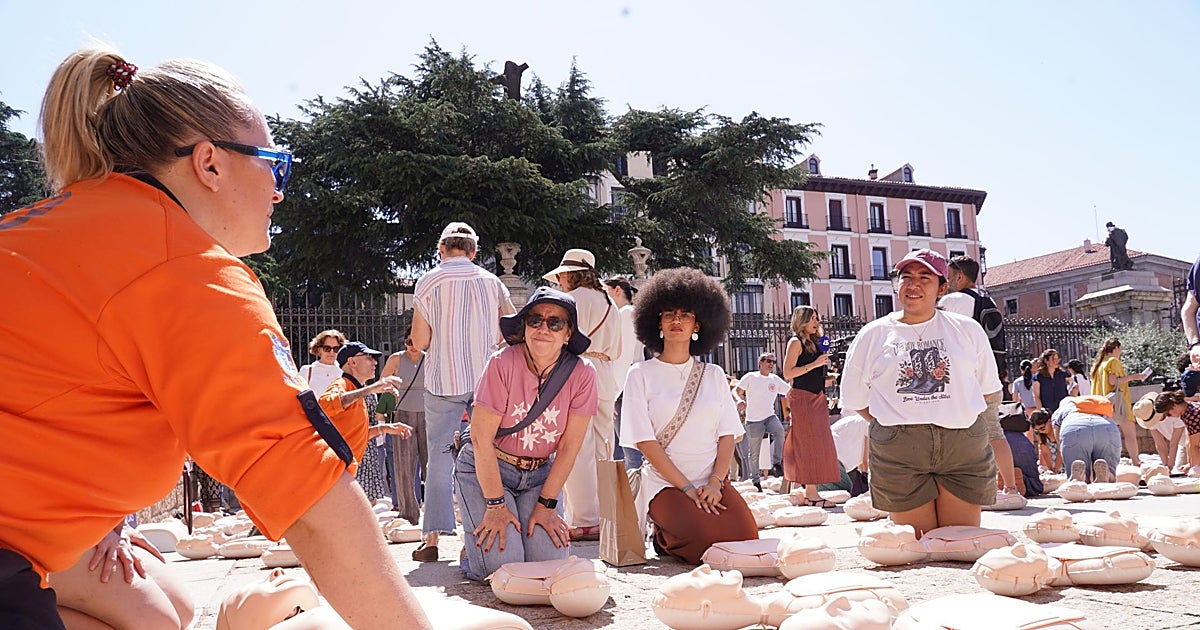Los 'ángeles' de naranja que velarán por los peregrinos: «Cada minuto cuenta para salvar una vida»