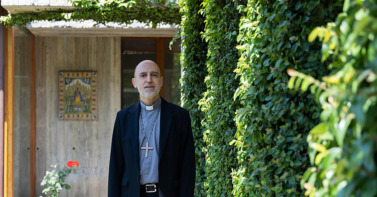 «Con su visita a la cárcel, el Papa nos está señalando el ca