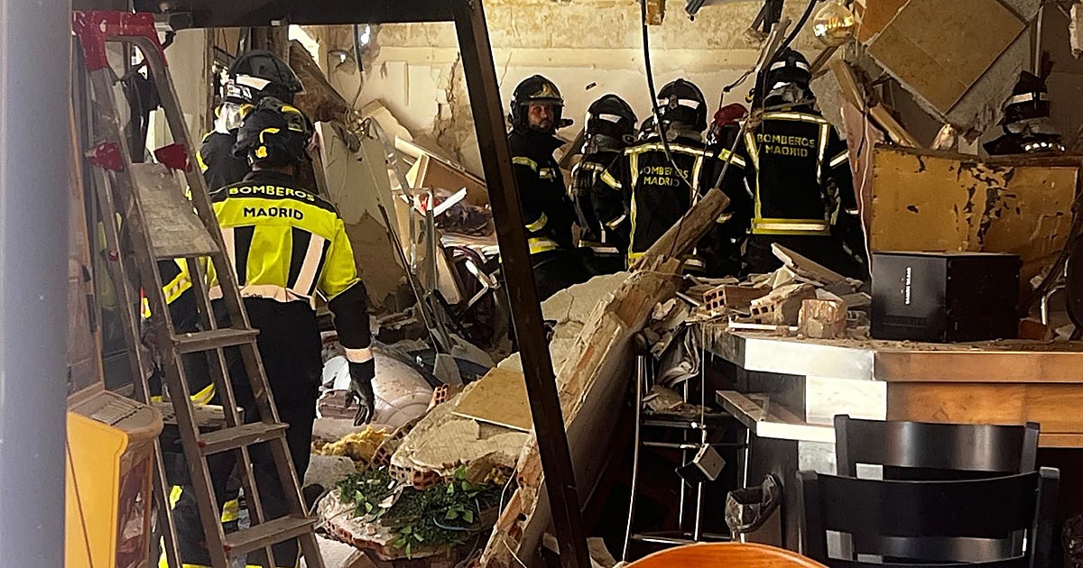 Una obra ilegal con 25 aerosoles en el piso-local de Vallecas causó la explosión con dos muertos