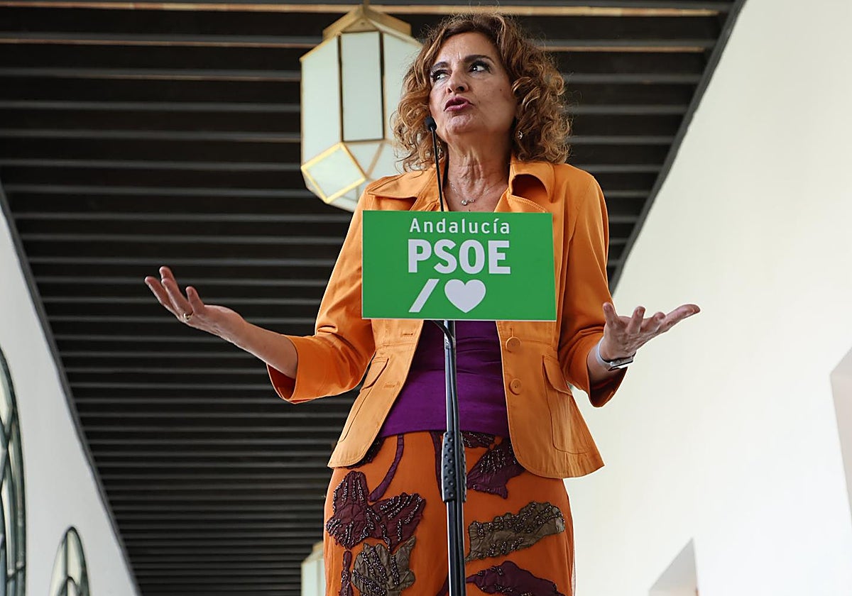 María Jesús Montero apurará hasta el último día para recoger el acta de  parlamentaria andaluza