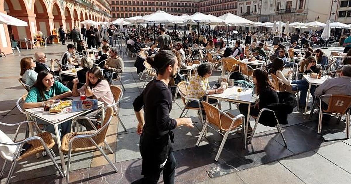 El paro baja en Córdoba en 780 personas durante mayo y cae un 11% el último año