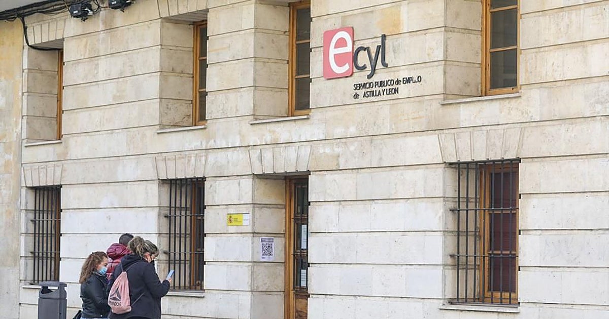El paro baja en Castilla y León por tercer mes consecutivo y la afiliación supera el millón de trabajadores
