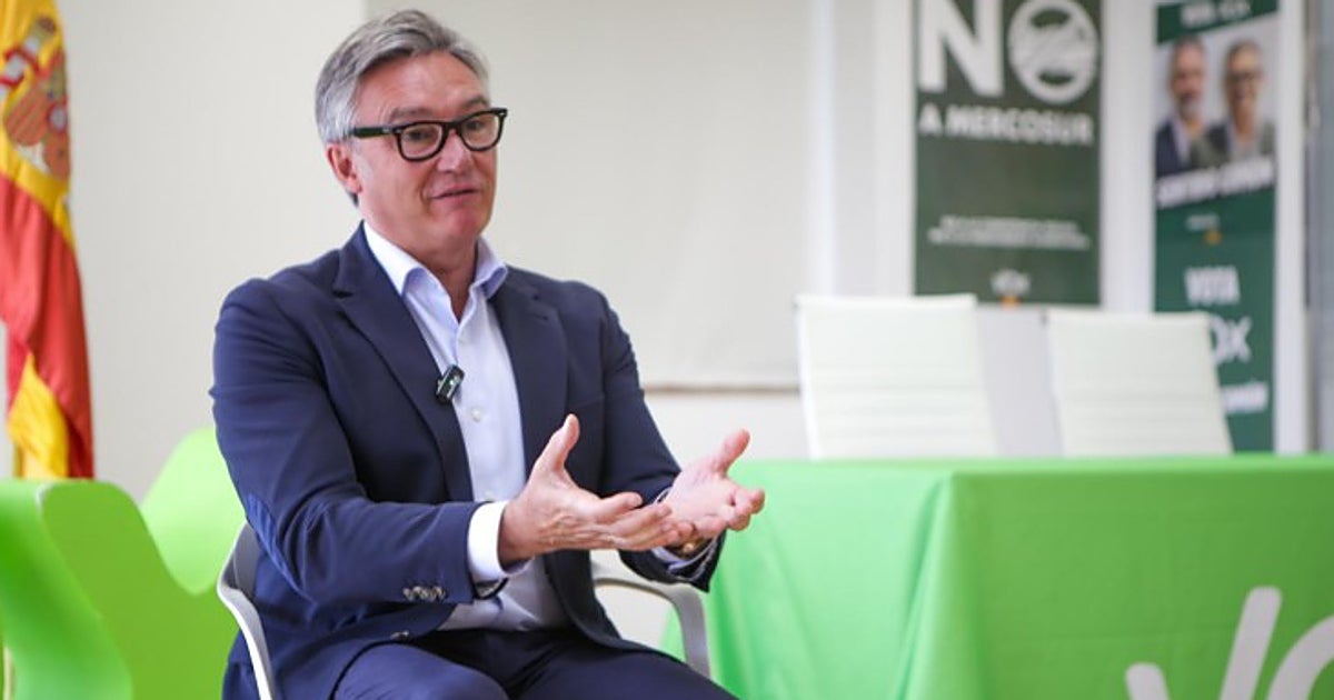 PP y Vox acercan posiciones en Andalucía para  traducir  la  prioridad nacional  e investir a Juanma Moreno