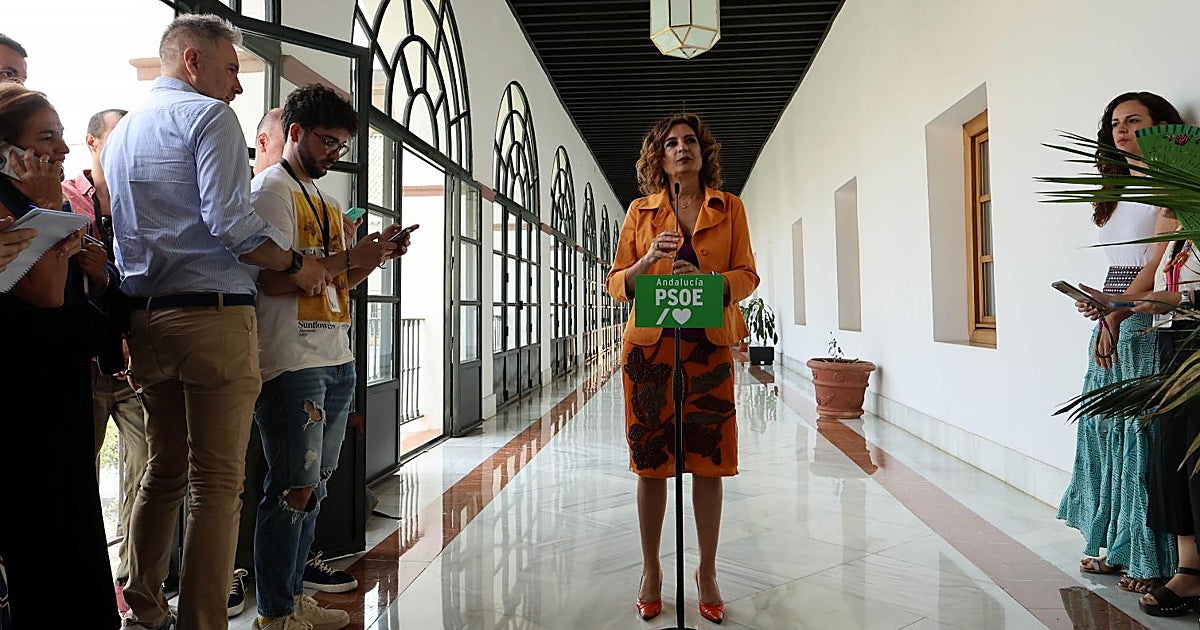 María Jesús Montero se apunta a la teoría de la conspiración ante el cerco judicial al PSOE