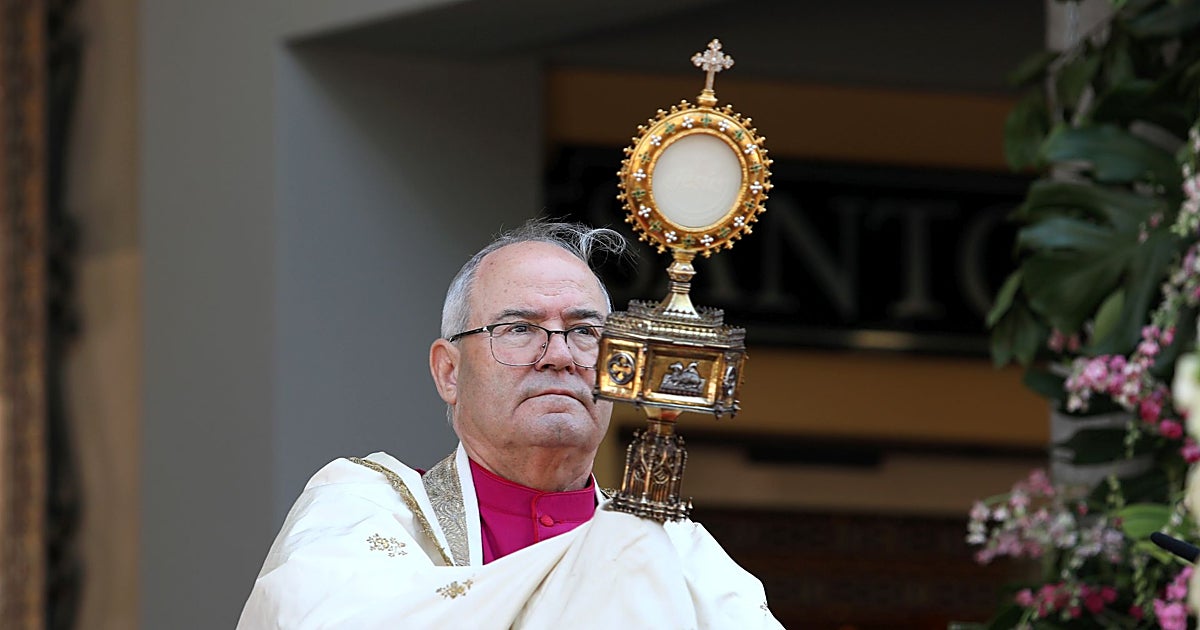 Cerro pide en el Corpus de Toledo que cesen «las guerras, las violencias y las dificultades»