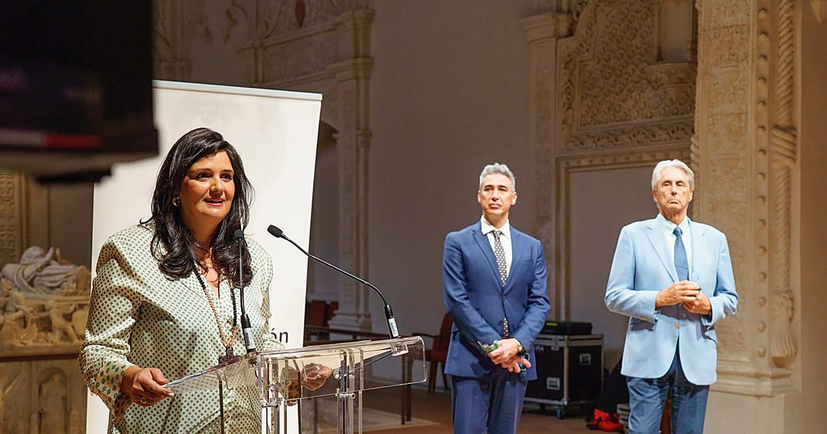 La torrijeña Rocío López recibe la distinción 'Palomas 2026' por su apoyo a la Fundación Rodolfo Benito