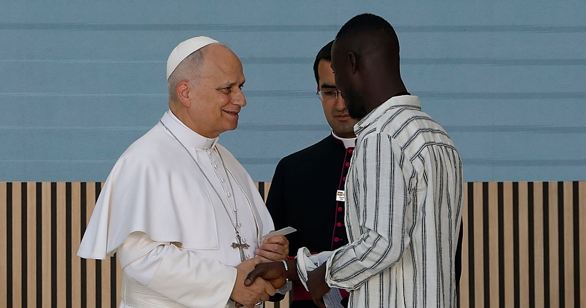 Niurka y Khadri, los jóvenes sin techo acogidos en Carabanchel, al Papa: «Santo Padre gracias por hacer caso a las personas inmigrantes»