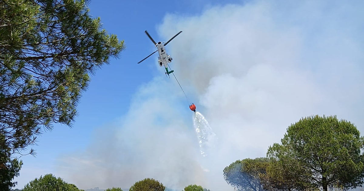 El incendio de Lepe obliga a desalojar a 115 menores del cam