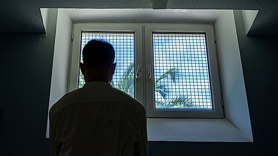Luis, Desde el centro ambulatorio Martín de los Heros