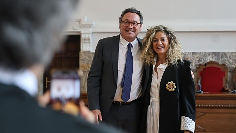 Garzón y Delgado arropan la toma de posesión de la esposa de García Ortiz como 'dos' de la Fiscalía gallega