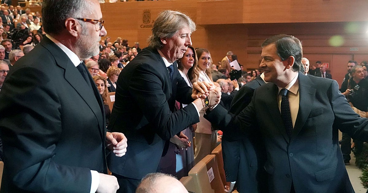 La investidura, primer cara a cara en las Cortes entre Mañue