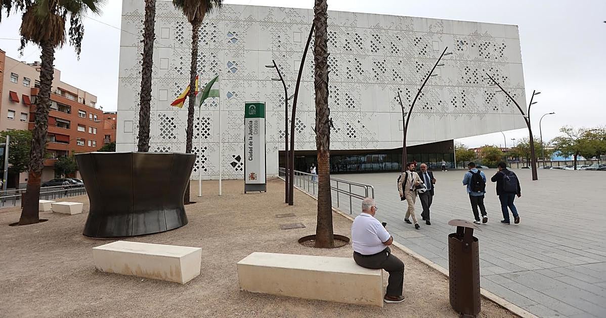 Uno de los acusados de la muerte de un vecino de Sagunto adm