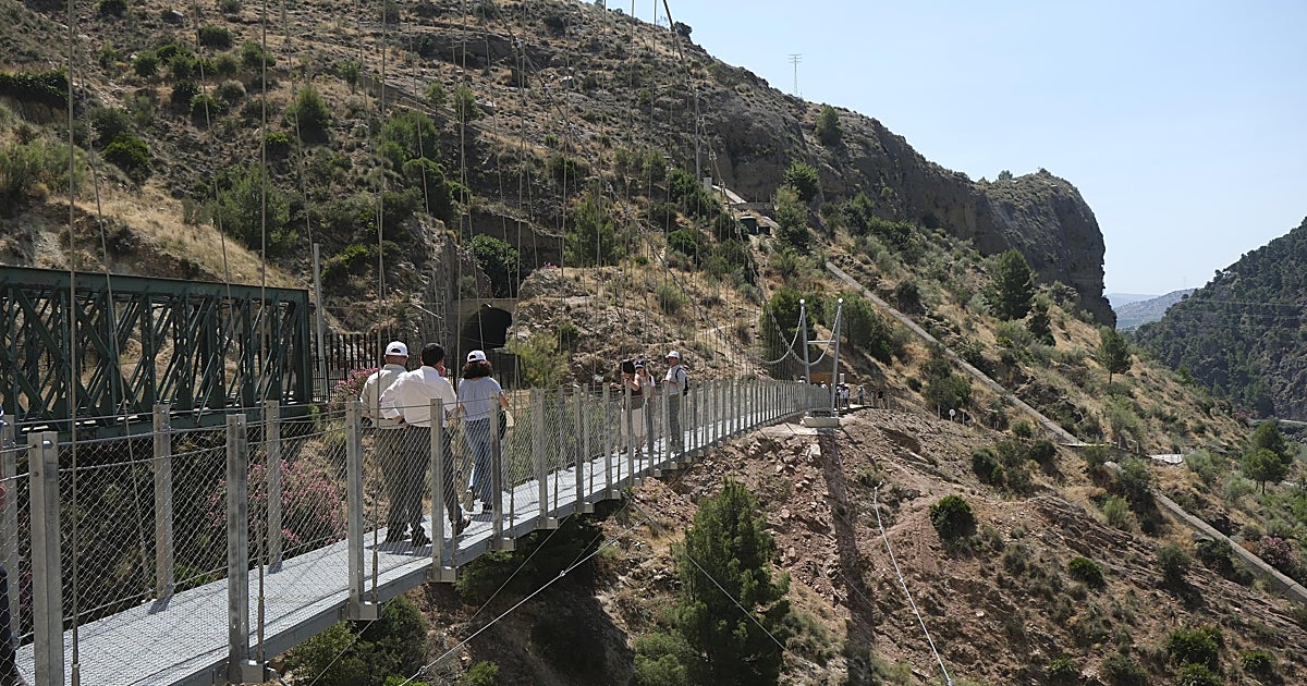 El Caminito del Rey abre el puente colgante más grande de Es