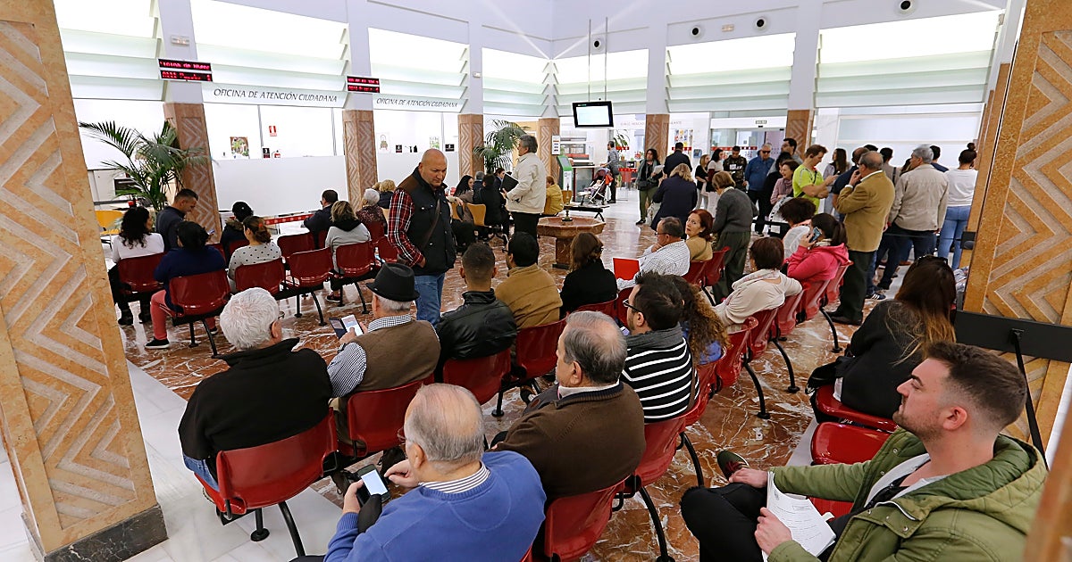 La 'lista de espera' del padrón municipal de habitantes de C