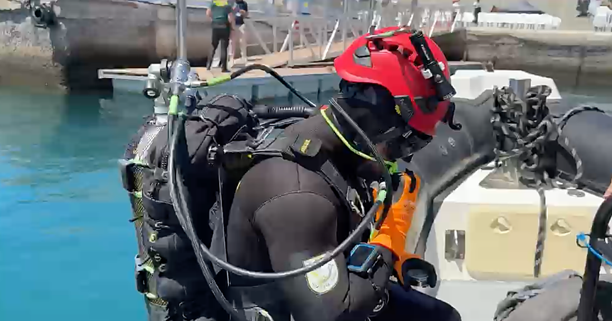 El muelle de Arguineguín, seguridad sobre y bajo la superfic