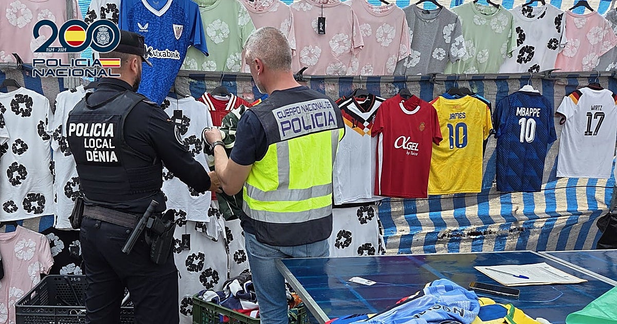 Camisetas de fútbol y bolsos de lujo falsificados: golpe pol