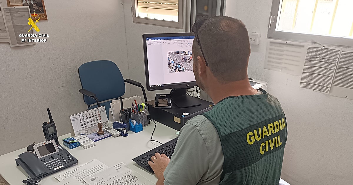 Dos jóvenes roban joyas de oro a ancianas al ofrecerles ayud